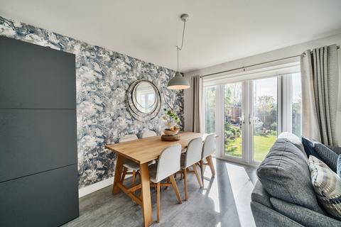 3 bedroom semi-detached house for sale, Abbotswood Road, Gloucester GL3