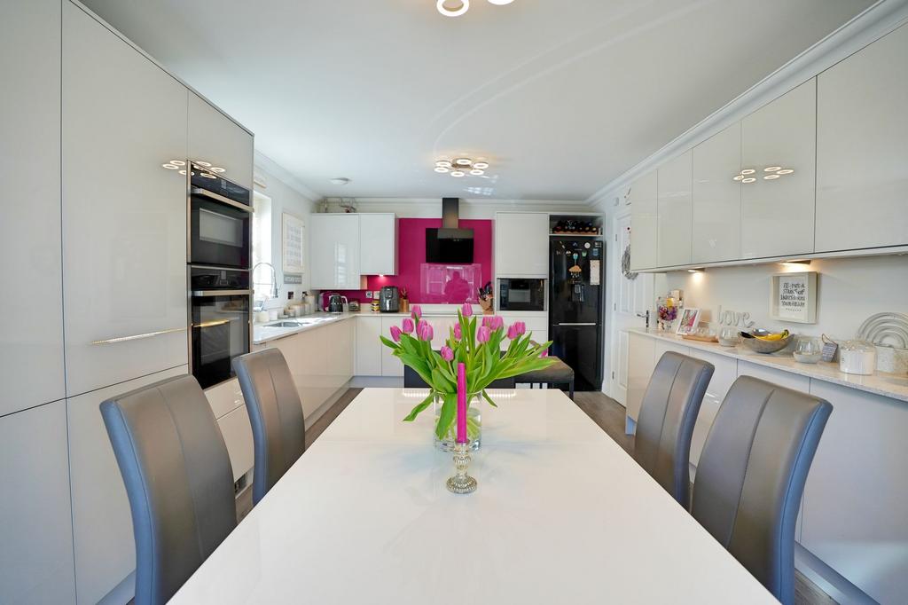 Kitchen/Breakfast Room