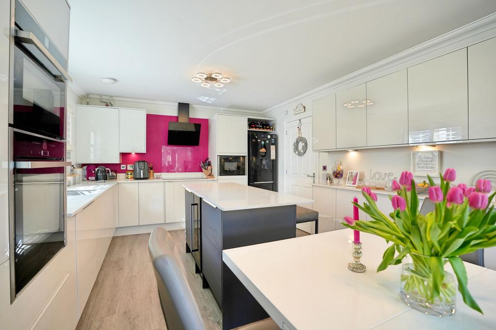 Kitchen/Breakfast Room