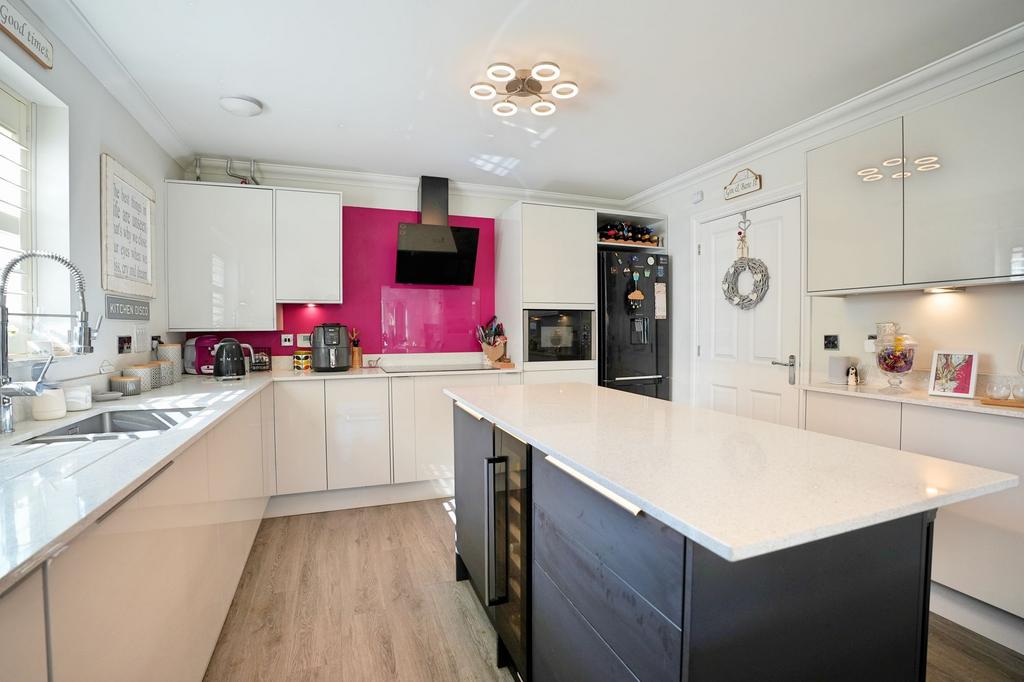 Kitchen/Breakfast Room