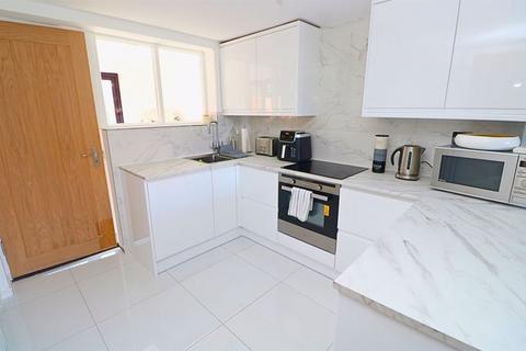 1 bedroom semi-detached bungalow for sale, Old Mill Gardens, Shelfield