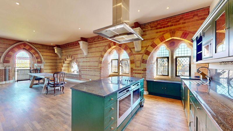 Kitchen dining