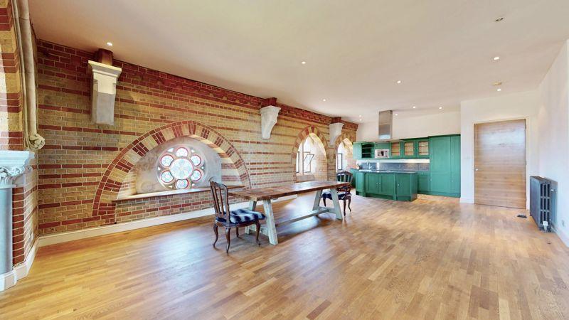 Dining kitchen