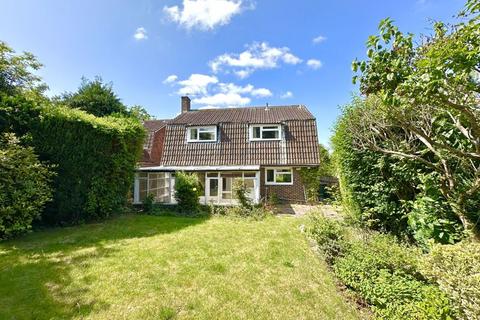 3 bedroom property for sale, Walnut Close, Epsom