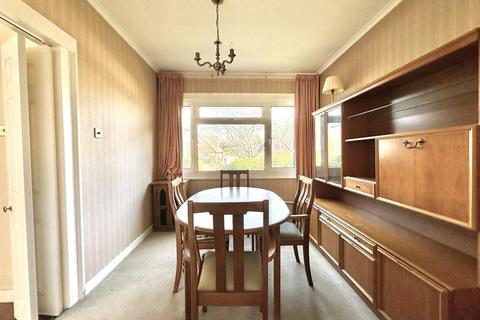 3 bedroom property for sale, Walnut Close, Epsom