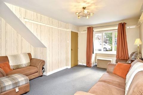 6 Lindrick Close, Walsall, WS3 3UW