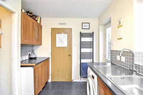 6 Lindrick Close, Walsall, WS3 3UW