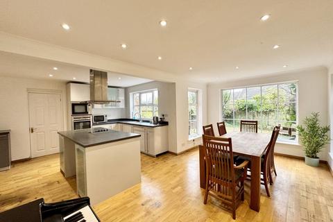 11 Rushmoor Close, Sutton Coldfield, B74 2PW