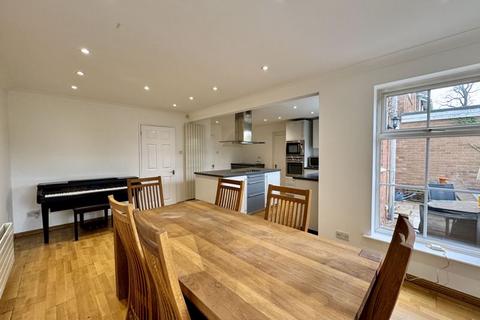 11 Rushmoor Close, Sutton Coldfield, B74 2PW