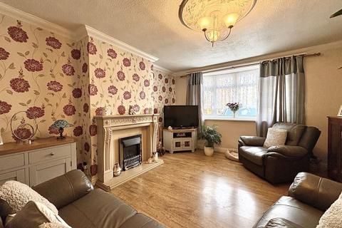 2 bedroom semi-detached house for sale, Laburnum Road, LANESFIELD, WV4 6PG