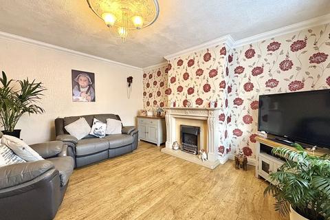2 bedroom semi-detached house for sale, Laburnum Road, LANESFIELD, WV4 6PG