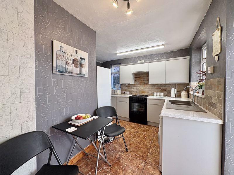 Dining kitchen