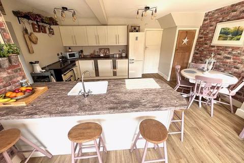 4 bedroom end of terrace house for sale, Rippingille Road,  Great Barr, Birmingham B43 7DJ