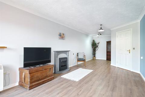 1 bedroom apartment for sale, Yorktown Road, Sandhurst GU47