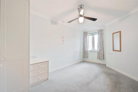 1 bedroom apartment for sale, Yorktown Road, Sandhurst GU47