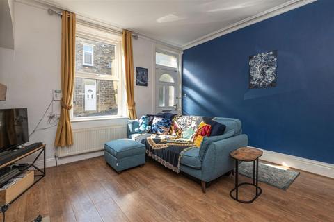 27 John Street, Greetland, Halifax, HX4 8AR
