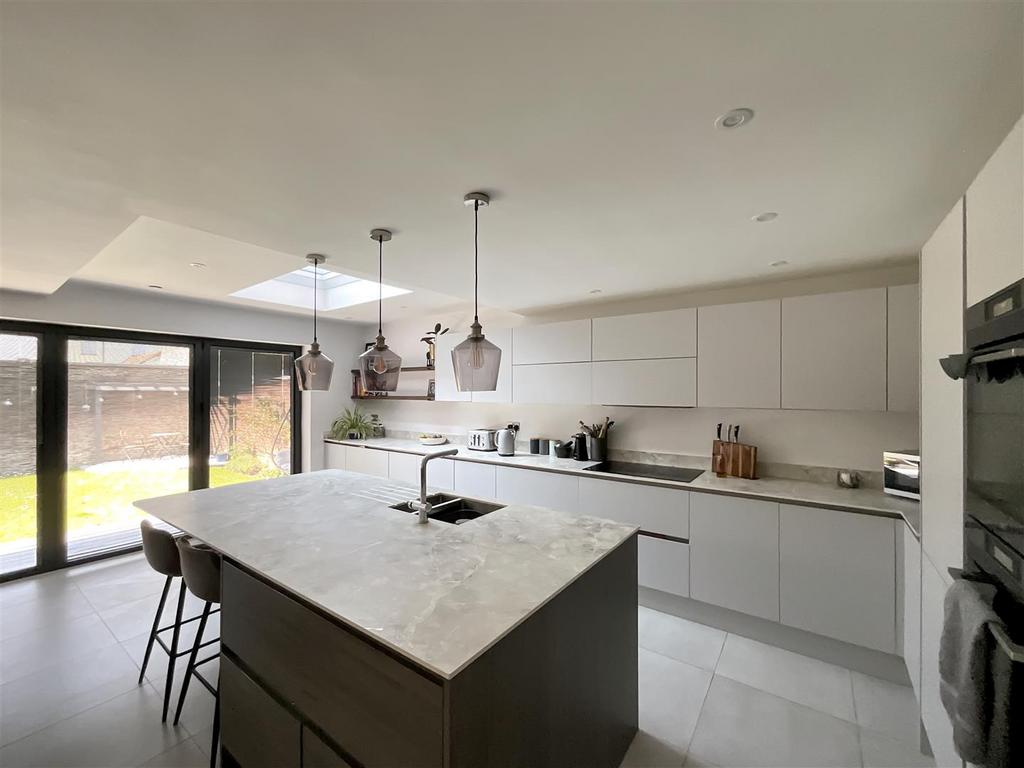 Kitchen/Diner/Family Area