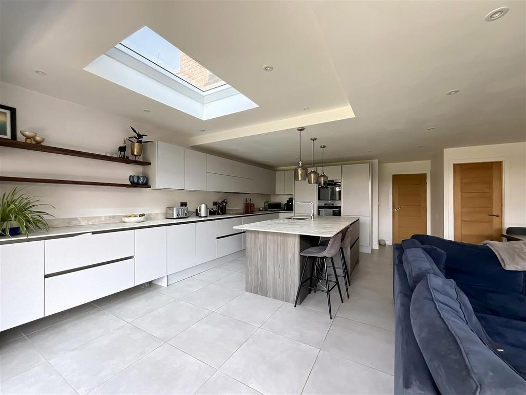 Kitchen/Diner/Family Area