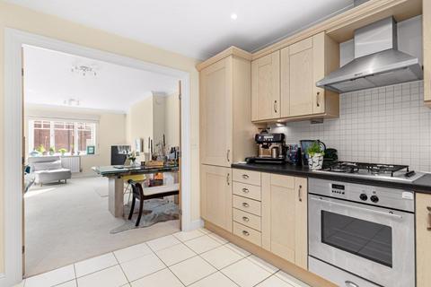2 bedroom apartment for sale, Bridgewater Road, Weybridge
