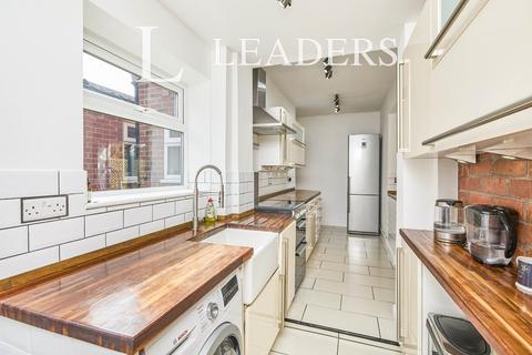 4 bedroom detached house to rent, Brackensdale Avenue, Mackworth