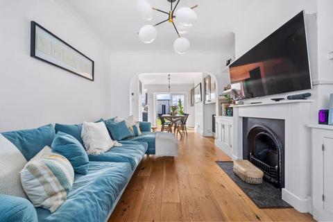 109 Clarkes Avenue, Worcester Park, KT4 8QB
