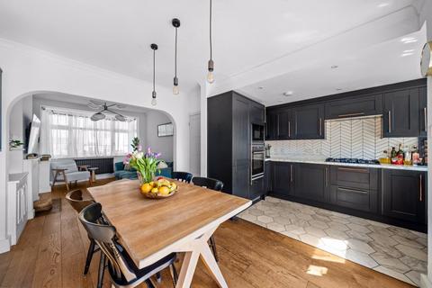 109 Clarkes Avenue, Worcester Park, KT4 8QB