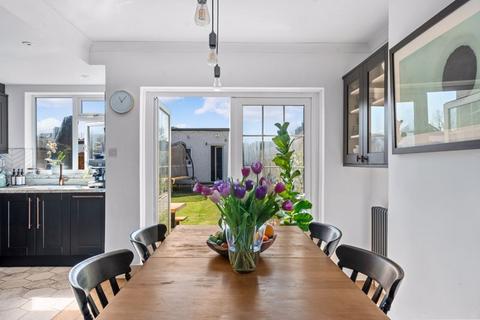 109 Clarkes Avenue, Worcester Park, KT4 8QB