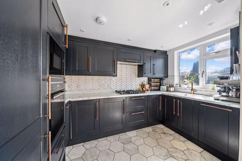 109 Clarkes Avenue, Worcester Park, KT4 8QB