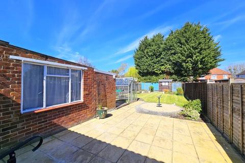 79 Beechcroft Road, Longlevens, Gloucester, GL2 9HE