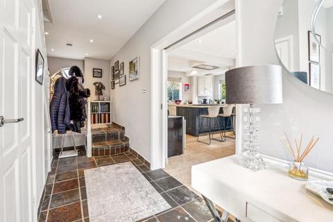 7 Onslow Way, Thames Ditton, KT7 0JQ