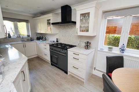 4 bedroom detached house for sale, Inkerman Drive, High Wycombe HP15