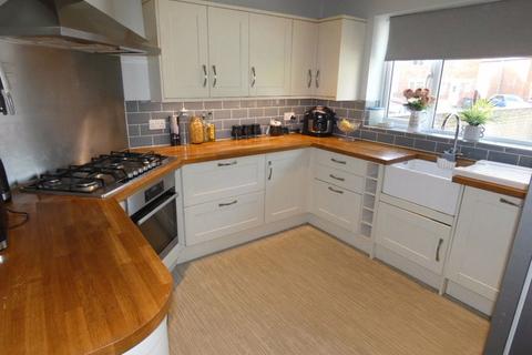 3 bedroom semi-detached house for sale, The Oval, Gloucester GL1