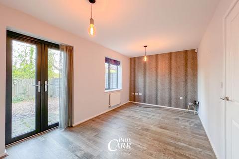 12 Cairns Close, Lichfield, WS14 9TP