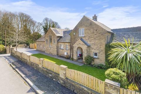 5 bedroom character property for sale, The Spinney, Leeds LS19