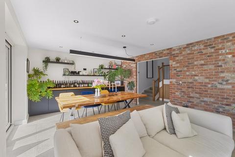 5 bedroom character property for sale, The Spinney, Leeds LS19