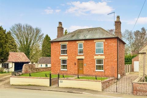 4 bedroom detached house for sale, North Street, Digby