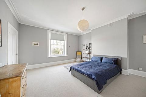 Flat 3, 18 Southend Crescent, London, SE9 2SB