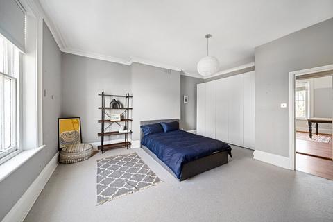 Flat 3, 18 Southend Crescent, London, SE9 2SB