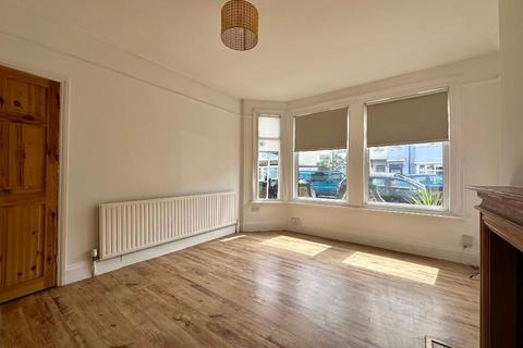 10 Waterloo Road, Shoeburyness, Southend-on-sea, SS3 9EQ