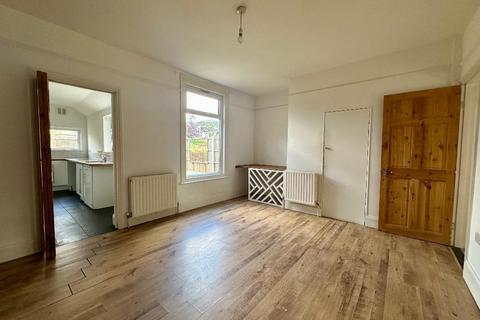 10 Waterloo Road, Shoeburyness, Southend-on-sea, SS3 9EQ