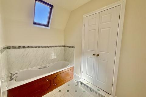 2 bedroom flat for sale, Eckington Hall, Mosborough, Sheffield, S20 5EQ