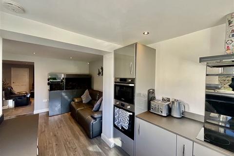 5 Medlock Croft, Sheffield, S13 9DG