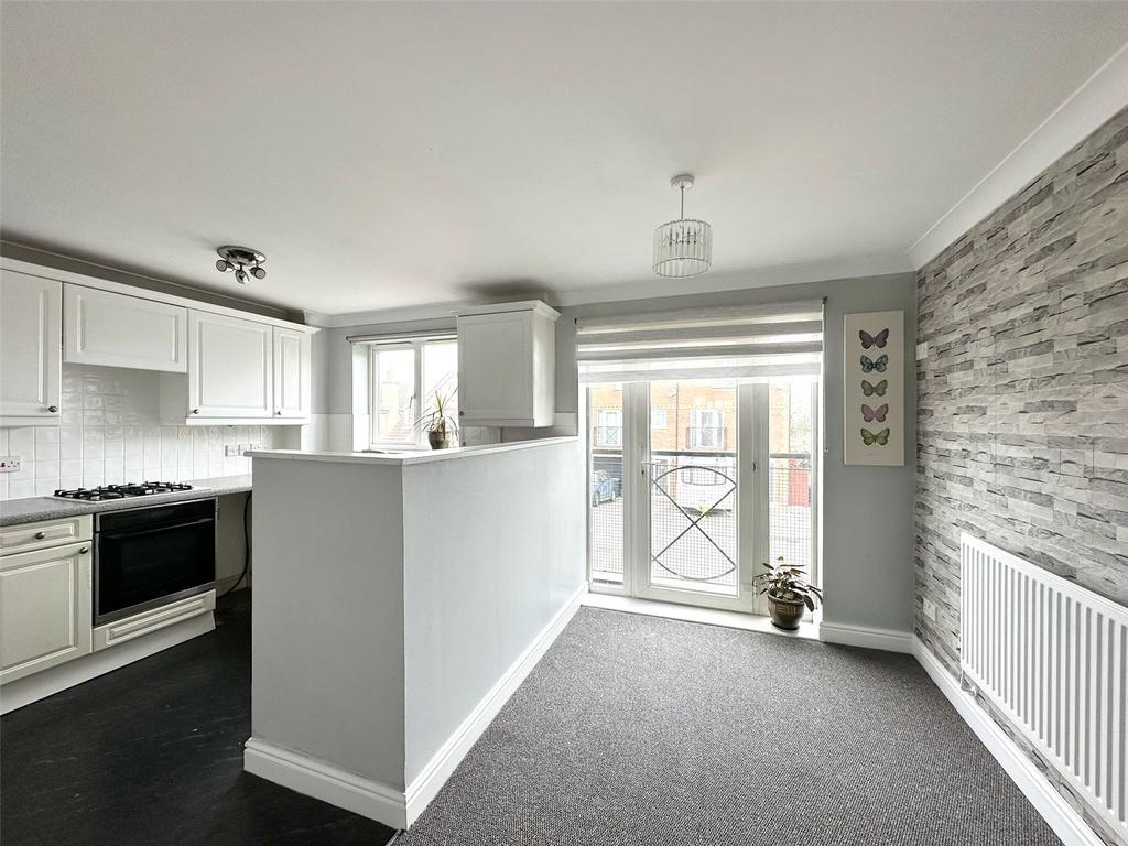 Kitchen/Dining