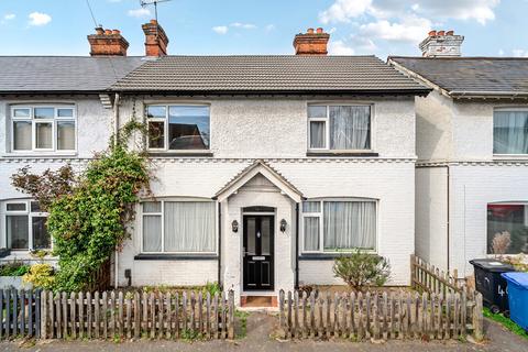 38 Arnold Road, Woking, GU21 5JU