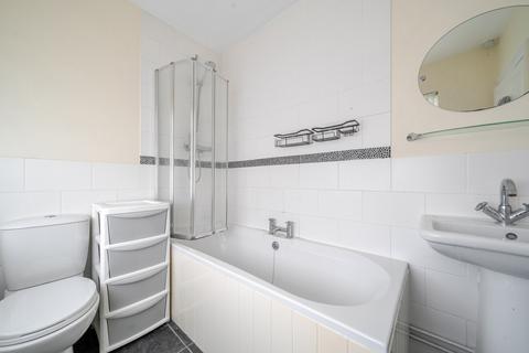 38 Arnold Road, Woking, GU21 5JU
