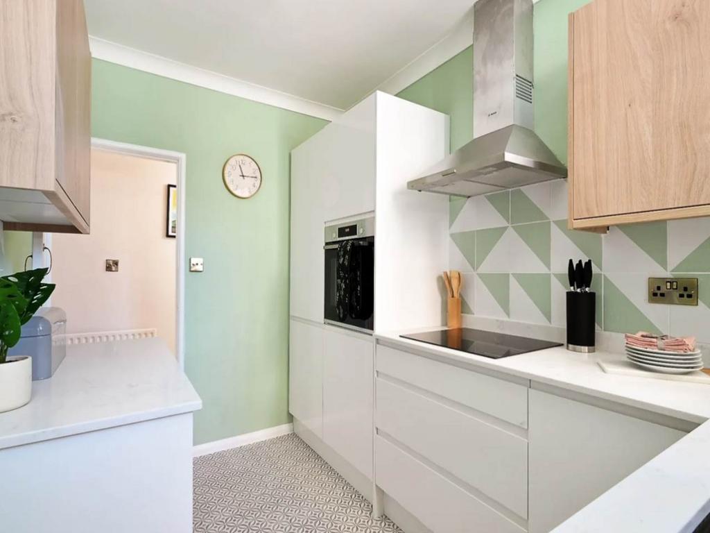 6 85 BV kitchen-2