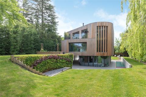 5 bedroom detached house to rent, Bankhall Lane, Hale, Altrincham, Cheshire, WA15