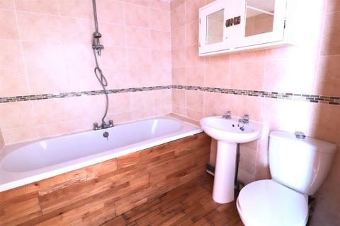 2 bedroom end of terrace house to rent, Parkers Yard, Marlborough Road, Ilfracombe, Devon, EX34