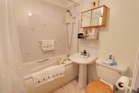 2 bedroom apartment for sale, Prouts Court, Launceston, Cornwall, PL15