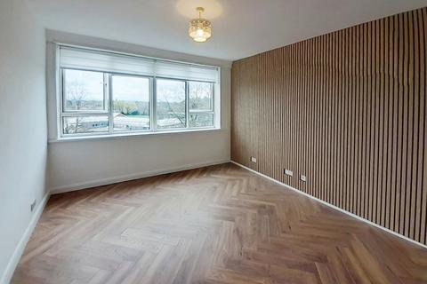 1 bedroom apartment to rent, Manor Avenue, Greater Manchester M33